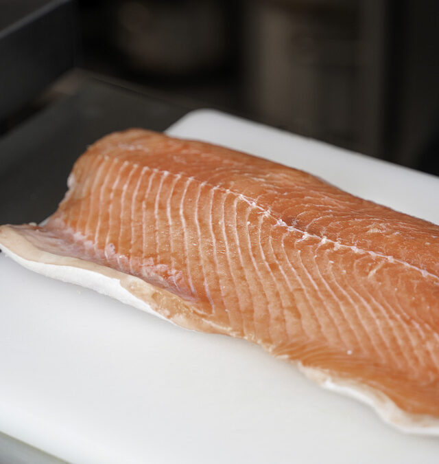Dégustez un saumon gravlax près de Lons-le-Saunier d’exception à L’Oustau !
